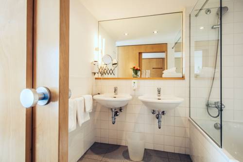 Imagen de la habitación del Hotel Klinglhuber. Foto 4