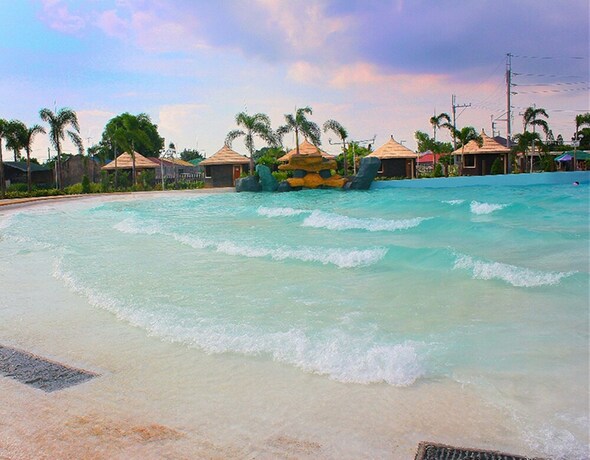 Imagen de la piscina del Hotel Klir Waterpark Resort. Foto 37