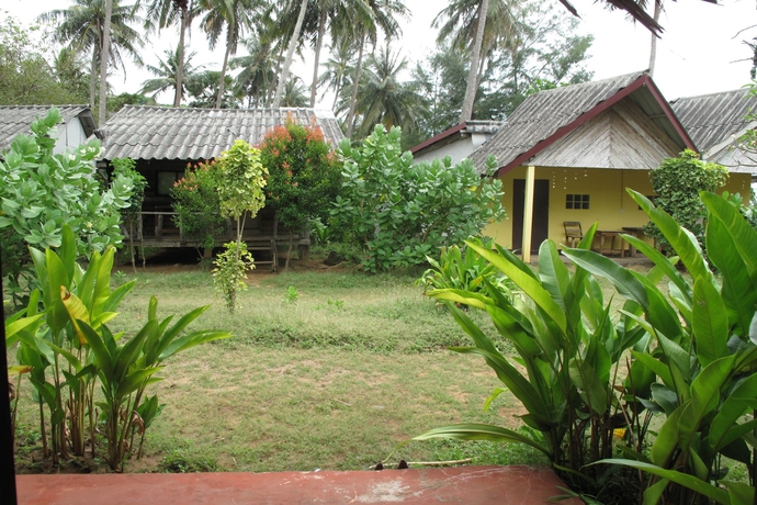 Imagen de los exteriores del Hotel Klong Jark Bungalow. Foto 19
