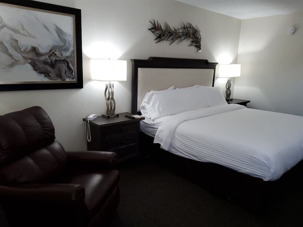 Imagen de la habitación del Hotel Klopfenstein Inn and Suites. Foto 6