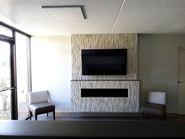 Imagen de los interiores del Hotel Klopfenstein Inn and Suites. Foto 18