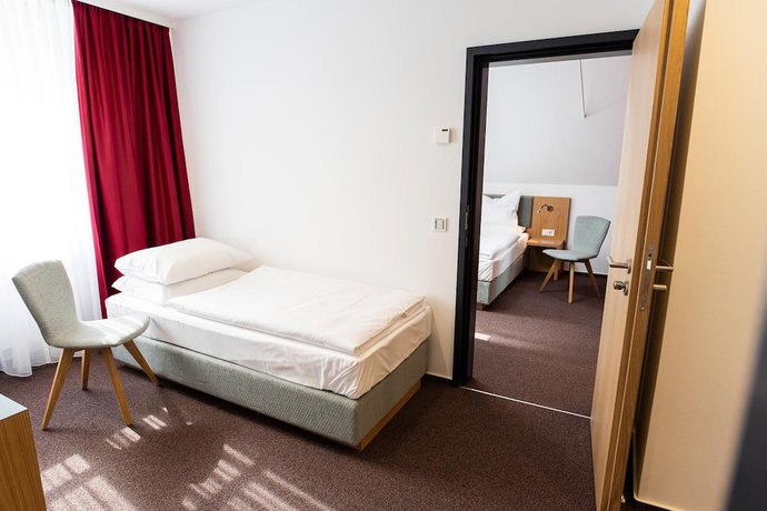 Imagen de la habitación del Hotel Kloster Eberbach. Foto 6