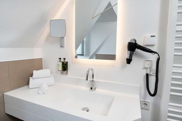 Imagen de la habitación del Hotel Kloster Eberbach. Foto 7