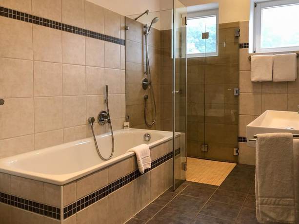 Imagen de la habitación del Hotel Kloster Eberbach. Foto 8