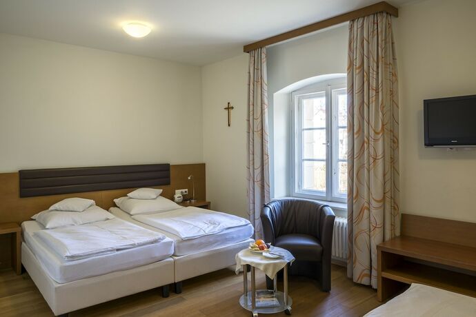 Imagen de la habitación del Hotel Klostergasthof Roggenburg. Foto 20