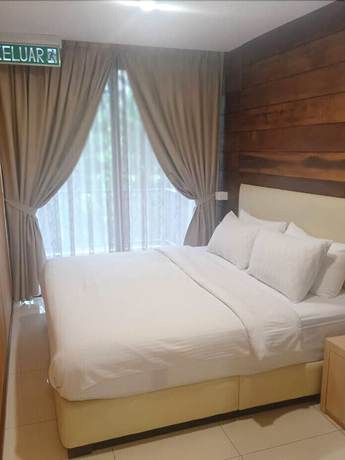 Imagen de la habitación del Hotel Kluang Container Swimming Pool Hotel. Foto 8