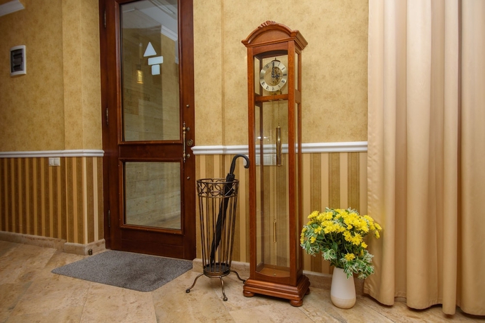 Imagen de los interiores del Hotel Kmm. Foto 16