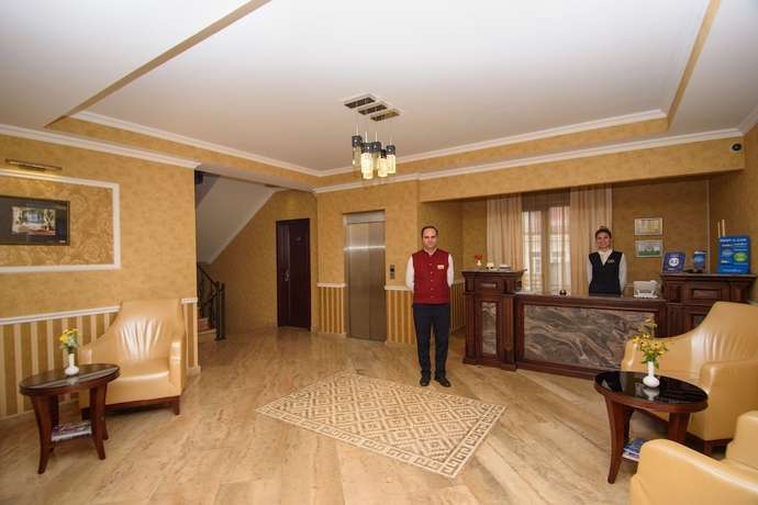 Imagen de los interiores del Hotel Kmm. Foto 17