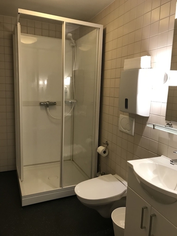 Imagen de la habitación del Hotel Knarren Brygge. Foto 5