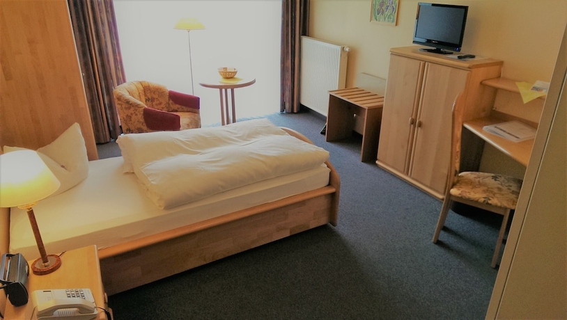 Imagen de la habitación del Hotel Kneipp-bund-hotel Heikenberg. Foto 8