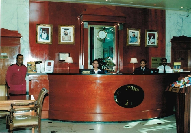 Imagen de los interiores del Hotel Knight Armour. Foto 15