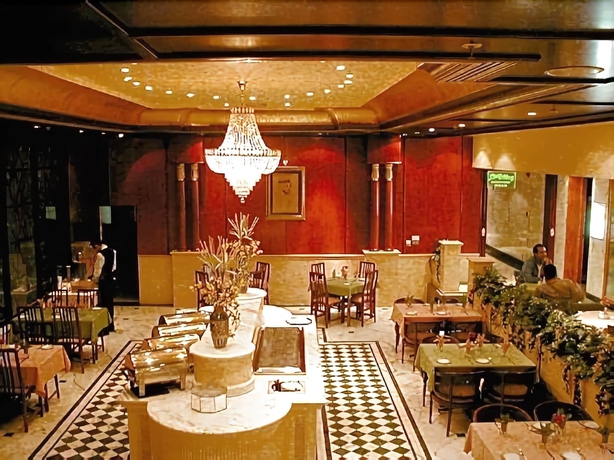 Imagen del bar/restaurante del Hotel Knight Armour. Foto 5