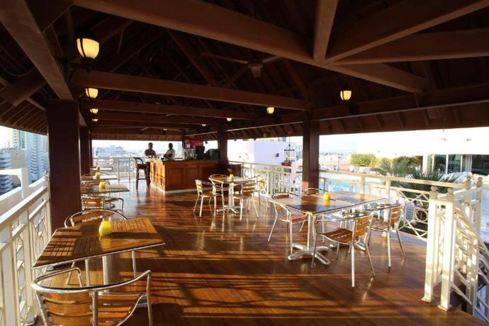 Imagen general del Hotel Knight Castle. Foto 14