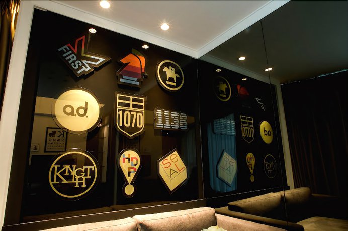 Imagen de los interiores del Hotel Knight On Wyndham. Foto 10