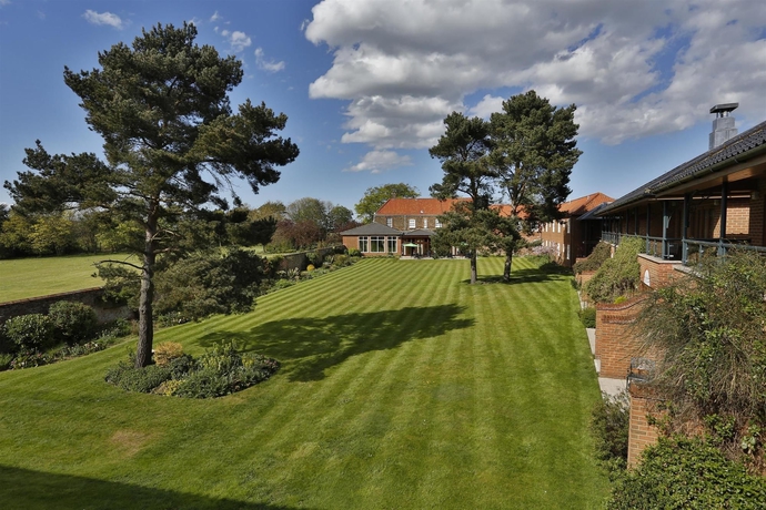 Imagen general del Hotel Knights Hill and Spa. Foto 5