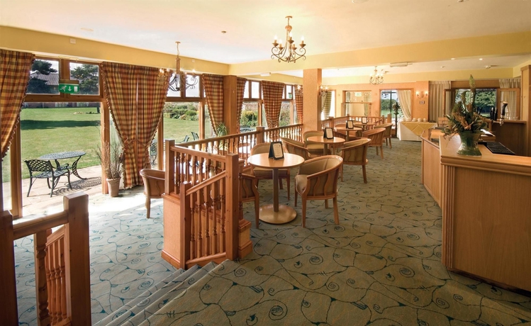 Imagen del bar/restaurante del Hotel Knights Hill and Spa. Foto 8