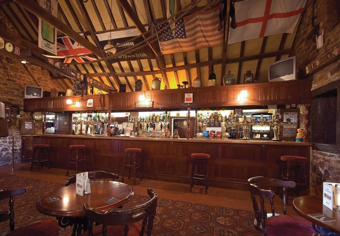 Imagen del bar/restaurante del Hotel Knights Hill and Spa. Foto 9