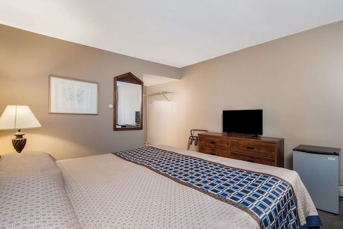 Imagen de la habitación del Hotel Knights Inn Amsterdam. Foto 6