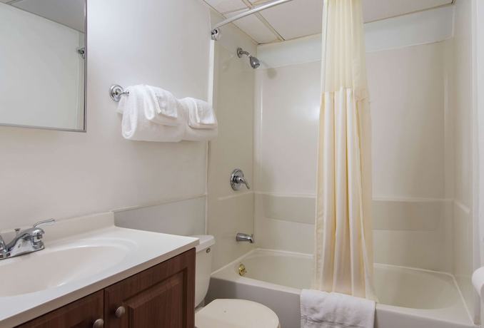 Imagen de la habitación del Hotel Knights Inn Amsterdam. Foto 8