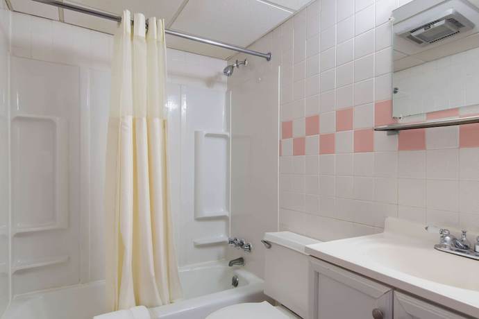 Imagen de la habitación del Hotel Knights Inn Amsterdam. Foto 9