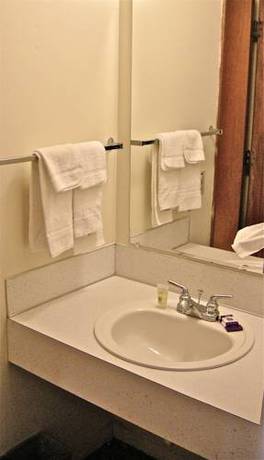 Imagen de la habitación del Hotel Knights Inn Baker City. Foto 6