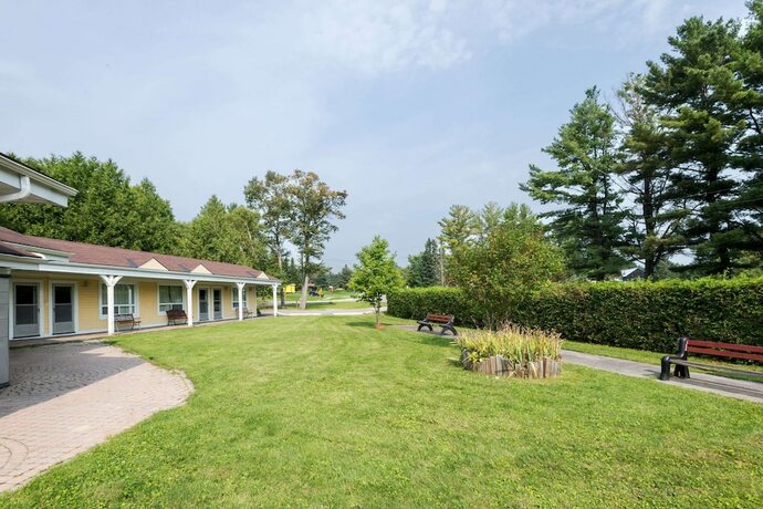 Imagen general del Hotel Knights Inn Bracebridge. Foto 12