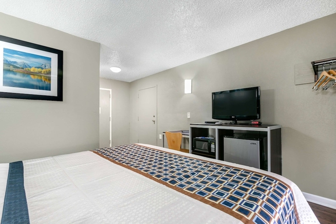 Imagen de la habitación del Hotel Knights Inn Bristol. Foto 8