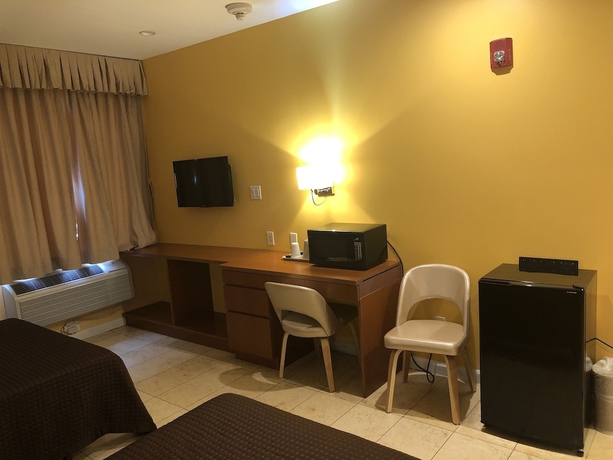 Imagen de la habitación del Hotel Knights Inn Brooklyn Sunset Park. Foto 6