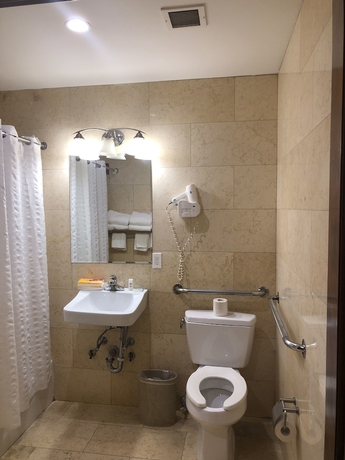 Imagen de la habitación del Hotel Knights Inn Brooklyn Sunset Park. Foto 16