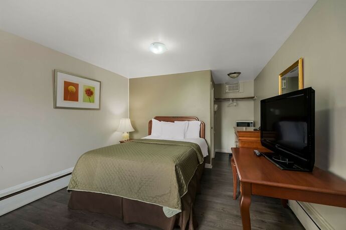 Imagen de la habitación del Hotel Knights Inn Burlington, ON. Foto 15