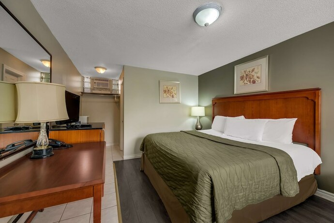 Imagen de la habitación del Hotel Knights Inn Burlington, ON. Foto 17
