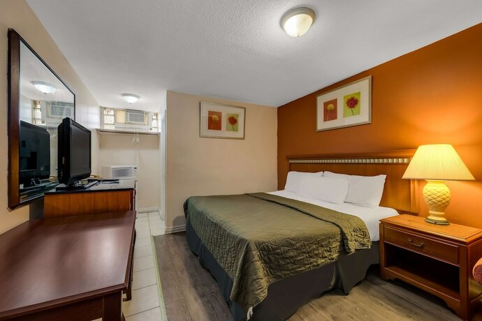 Imagen general del Hotel Knights Inn Burlington, ON. Foto 5