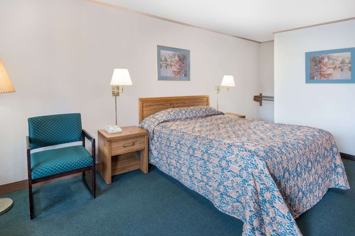 Imagen de la habitación del Hotel Knights Inn Canton, Canton Area. Foto 2