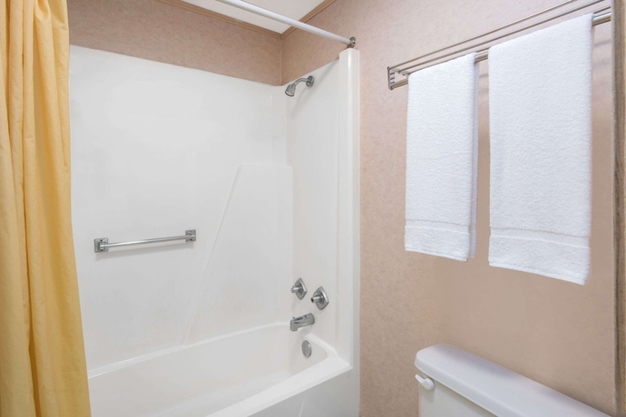 Imagen de la habitación del Hotel Knights Inn Canton, Canton Area. Foto 3