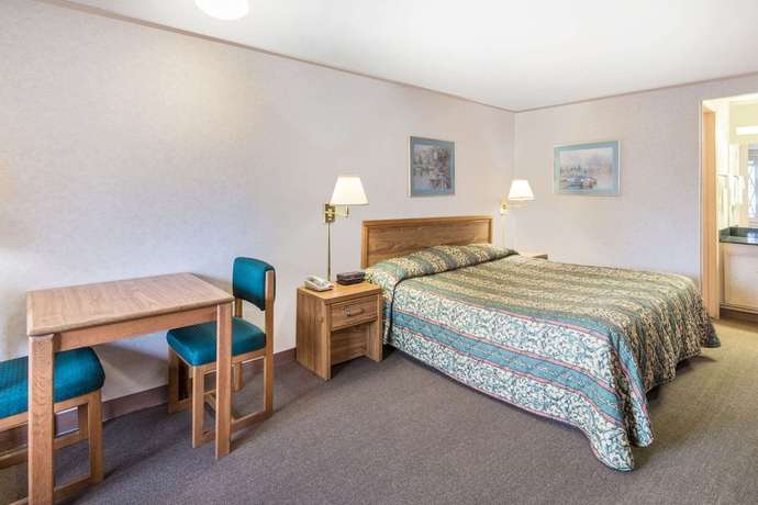 Imagen de la habitación del Hotel Knights Inn Canton, Canton Area. Foto 7