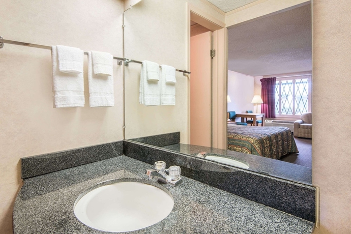 Imagen de la habitación del Hotel Knights Inn Canton, Canton Area. Foto 10