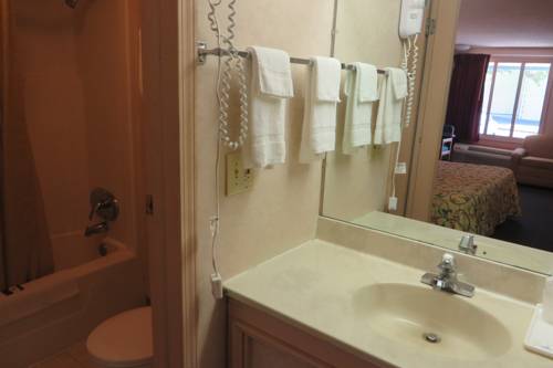 Imagen general del Hotel Knights Inn Canton, North Canton. Foto 1