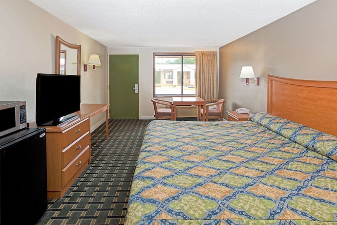 Imagen de la habitación del Hotel Knights Inn Cartersville. Foto 6