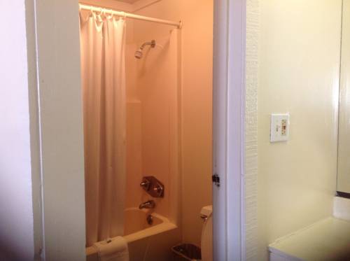 Imagen de la habitación del Hotel Knights Inn - Cayce. Foto 3