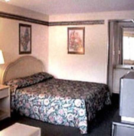 Imagen de la habitación del Hotel Knights Inn - Cayce. Foto 15