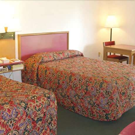 Imagen de la habitación del Hotel Knights Inn Center Valley. Foto 7