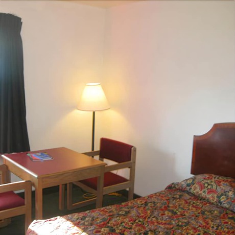 Imagen de la habitación del Hotel Knights Inn Center Valley. Foto 10