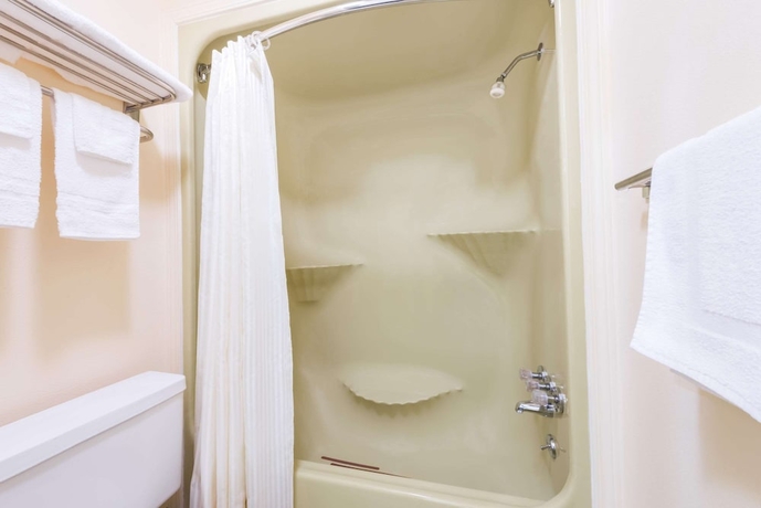 Imagen de la habitación del Hotel Knights Inn Chanute. Foto 7