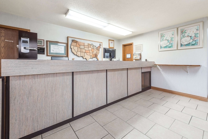 Imagen de los interiores del Hotel Knights Inn Chanute. Foto 18