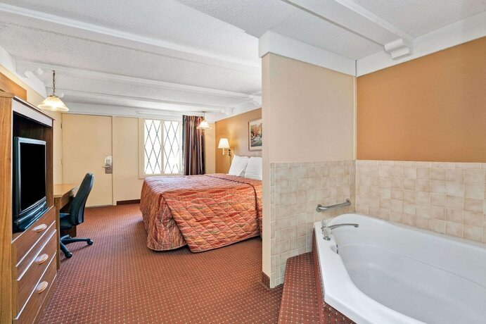 Imagen de la habitación del Hotel Knights Inn Charleston. Foto 9