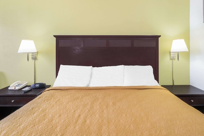 Imagen de la habitación del Hotel Knights Inn Chattanooga. Foto 11
