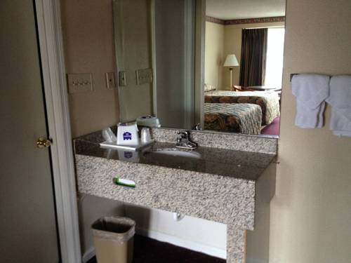 Imagen de la habitación del Hotel Knights Inn - Cleveland. Foto 16
