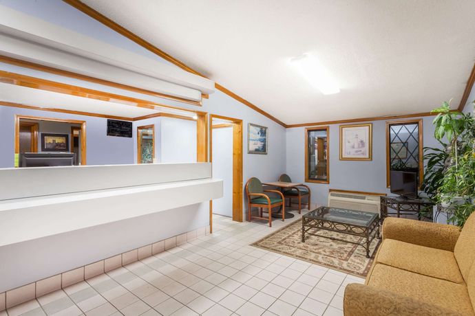 Imagen de los interiores del Hotel Knights Inn Columbia. Foto 14