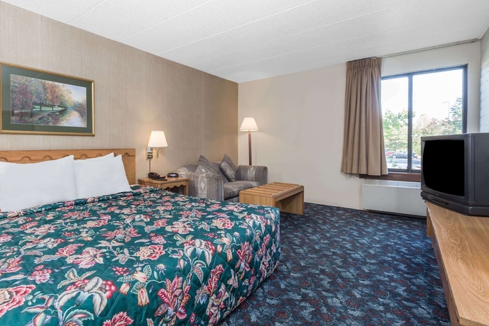Imagen de la habitación del Hotel Knights Inn Dayton at Poe Ave. Foto 10