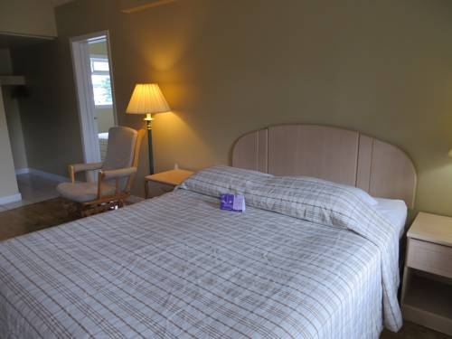 Imagen de la habitación del Hotel Knights Inn Edmonton. Foto 16